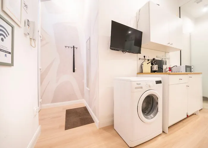 Apartment I New I Ac I Wifi I Urban I Space *