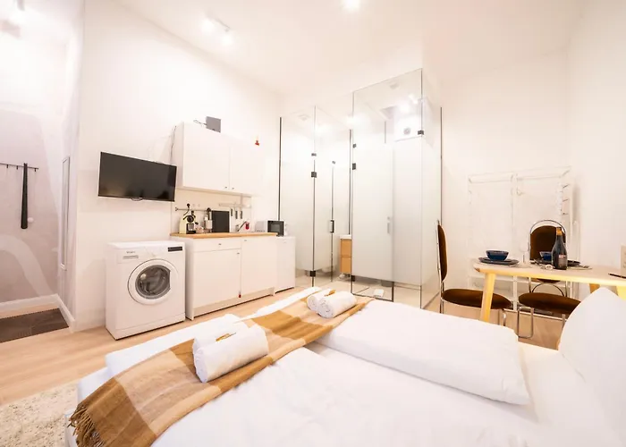 Apartment I New I Ac I Wifi I Urban I Space