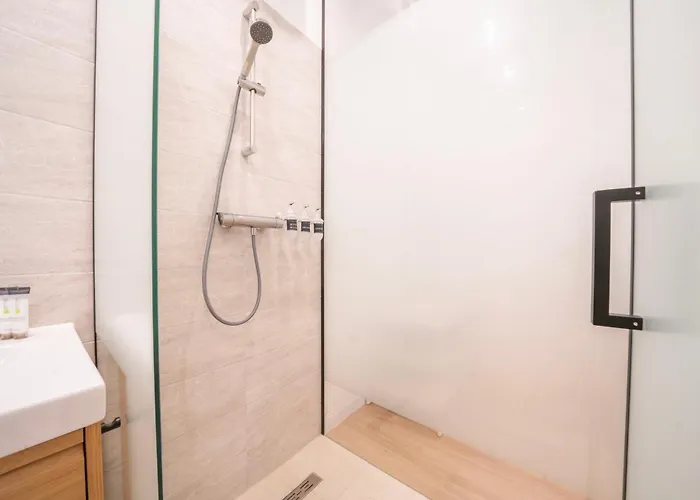 Apartment I New I Ac I Wifi I Urban I Space